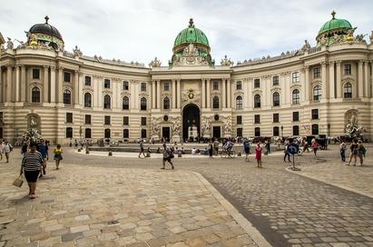 <p>Hofburg Imperial Palace</p>